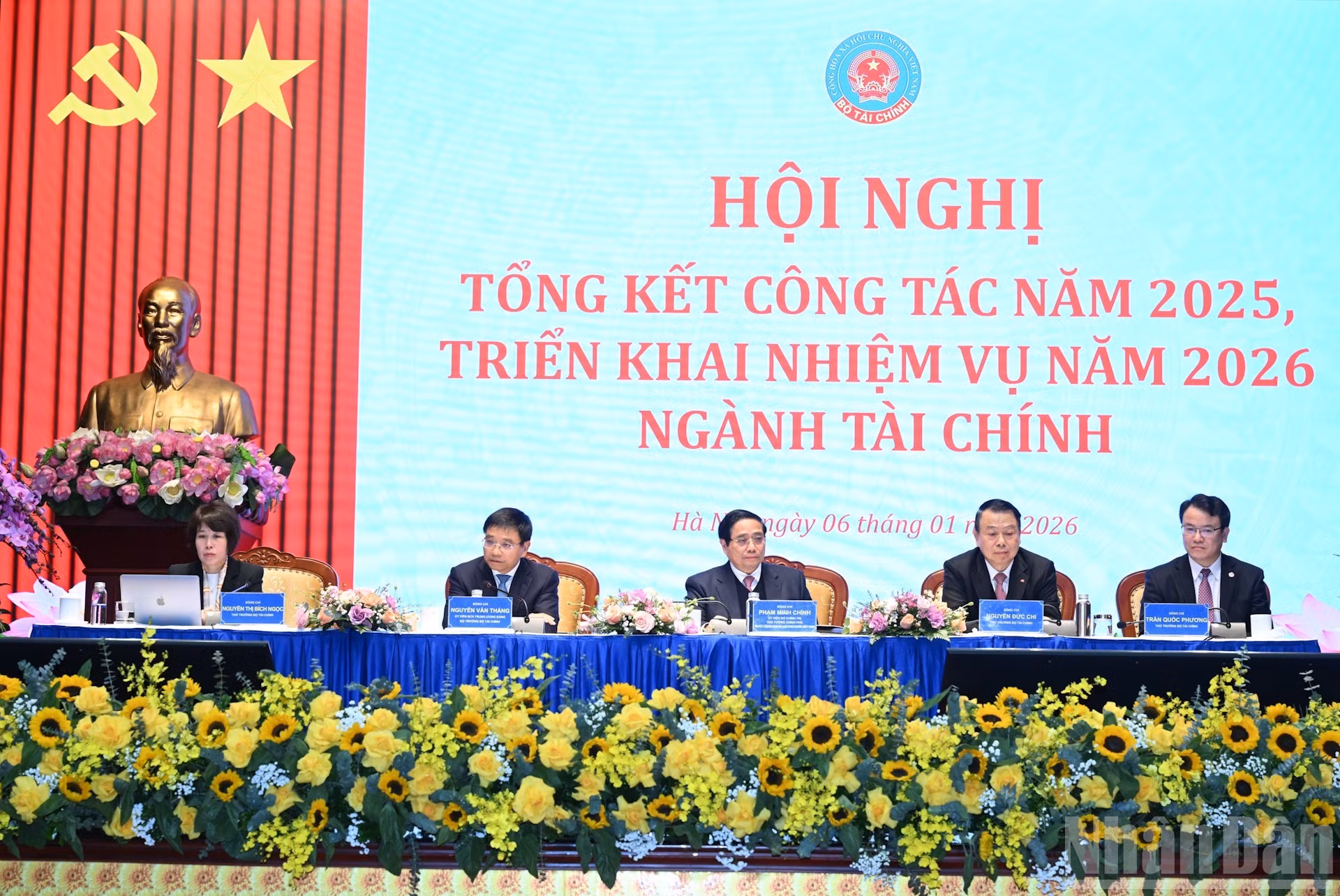 Le Premier ministre Pham Minh Chinh à la conférence-bilan du secteur des finances pour 2025 et le déploiement des missions en 2026.