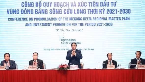 Le Premier ministre Pham Minh Chinh préside la conférence. Photo : VNA.