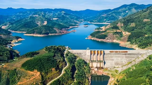 La société de la centrale hydroélectrique de Dakdring sera cotée sur UpCom