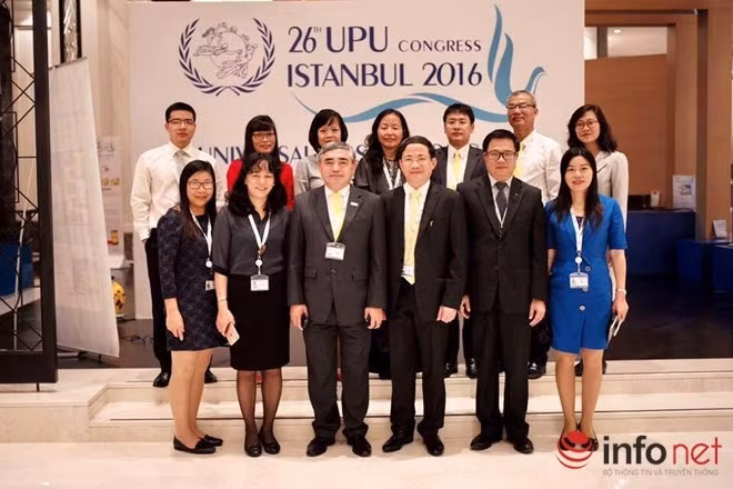 La délégation vietnamienne lors du 26e Congrès de l'Union postale universelle, du 20 septembre au 7 octobre. Photo: Infonet.