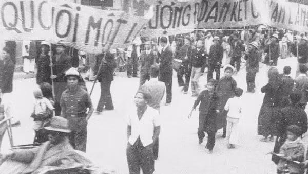 Communication à Hanoi sur les premières élections législatives en 1946. Photo: archives de la VNA.