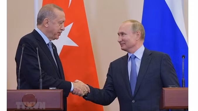 Le Président russe, Vladimir Poutine (à droite) et son homologue turc, Recep Tayyip Erdogan. Photo : VNA .