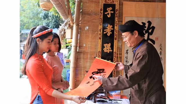 La fête de la calligraphie de l’Année du Cochon 2019. Photo : http://kinhtedothi.vn