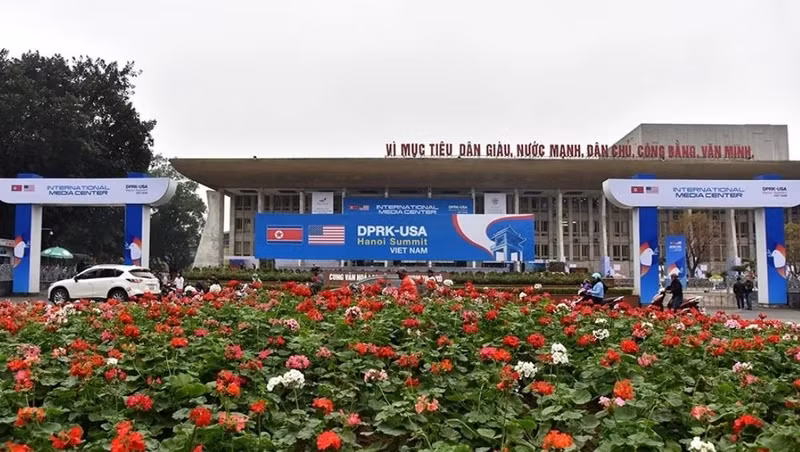 La capitale Hanoi fait peau neuve pour saluer le 2e Sommet RPDC - États-Unis. Photo : Duy Linh/NDEL.
