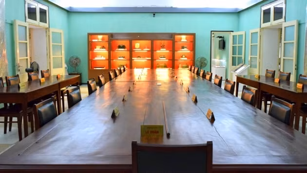 Salle de réunion du bureau politique et de la Commission militaire centrale du PCV. Photo: Minh Duy/NDEL.