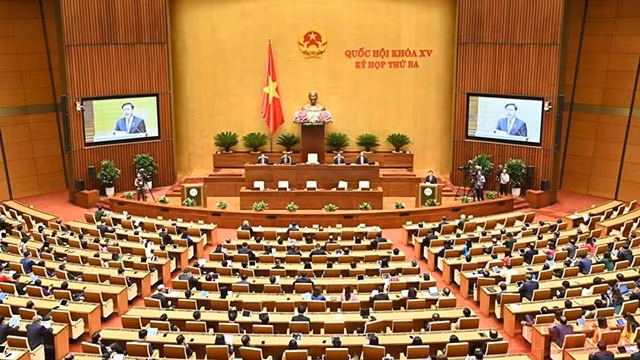 Séance de clôture de la troisième session de la XVe législature de l’AN vietnamienne. Photo : NDEL.