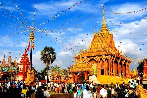 Chol Chnam Thmay est la fête du Nouvel An traditionnel des Khmers. Photo : VNA.