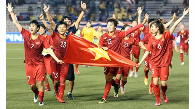 Les Vietnamiennes ont remporté une victoire méritée grâce à leur attaquante Hai Yen en finale du football féminin des 30es SEA Games. Photo : VnExpress