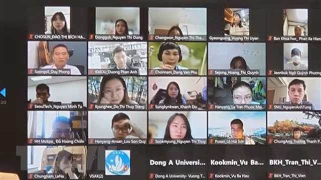 Le congrès de l'Association des Étudiants vietnamiens en République de Corée a lieu en ligne. Photo : VNA.