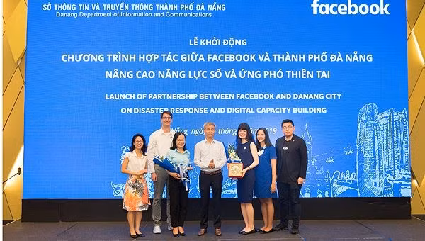 Le lancement d’un partenariat entre Facebook et la ville de Dà Nang, le 31 juillet dans la ville de Dà Nang (au Centre). Photo : VGP.