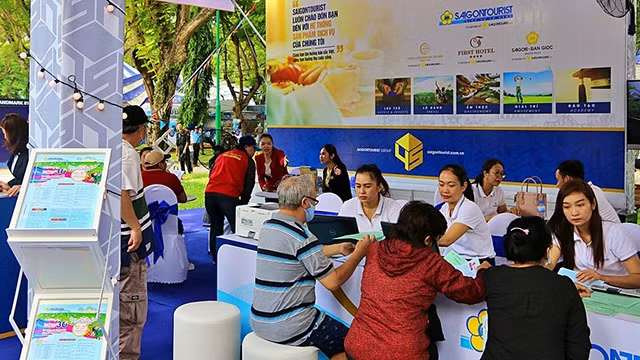 Un stand de Saigontourist lors de la 16e Journée du tourisme de Hô Chi Minh-Ville 2020. Photo : vnexpress.net.
