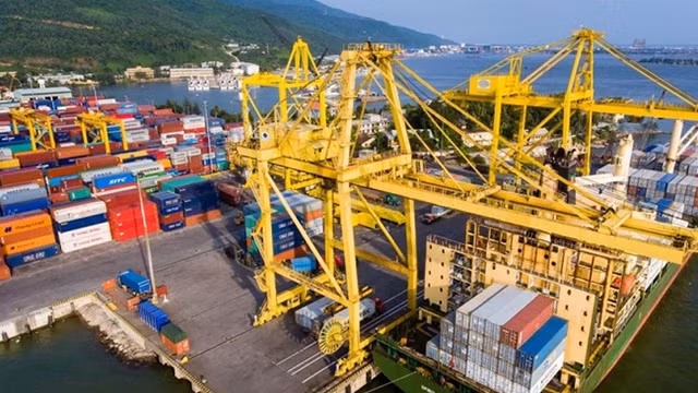 Le Vietnam enregistre un déficit commercial de 410 millions de dollars