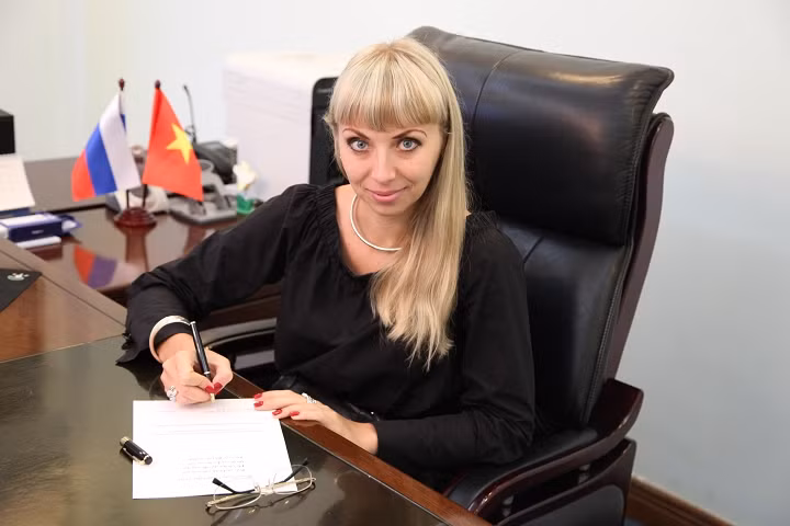 Natalia Shafinskaia, directrice par intérim du Centre de Russie pour la Science et la Culture (CRSC) à Hanoi. Photo: CRSC à Hanoi.