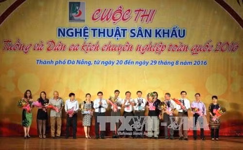 Le Concours national de «tuông» et de théâtres chantés populaires 2016 a lieu du 20 au 29 août, à Dà Nang. Photo: VNA. 