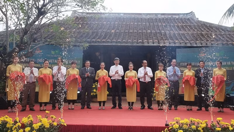La cérémonie d'ouverture du Festival de la culture de la soie Vietnam - Asie 2017. Photo: VGP.