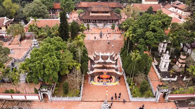 La pagode Huong. Photo : congthuong.vn