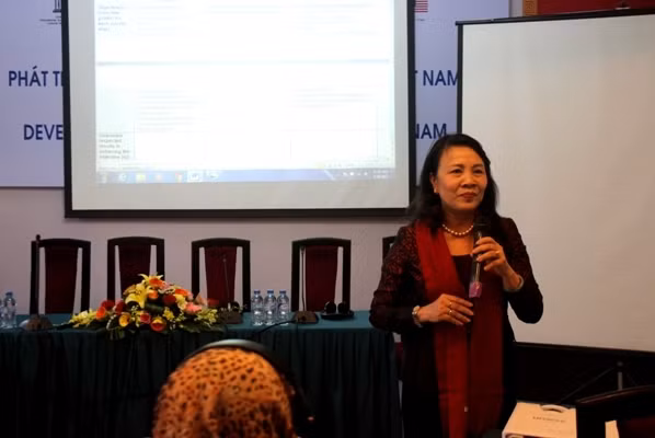 Le vice-ministre vietnamien de l’Éducation et de la Formation, Nguyên Thi Nghia, lors de la conférence. Photo: CPV.