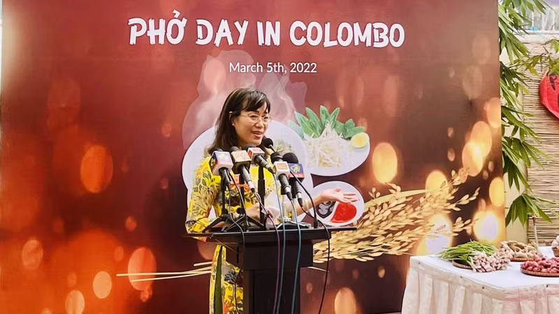 L'ambassadrice vietnamienne au Sri Lanka, Hô Thi Thanh Truc, prend la parole. Photo: baoquocte.vn