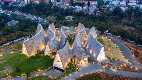 Le Musée mondial du café vu de haut. Photo : baodaklak.vn