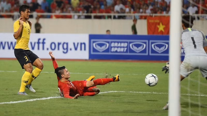 Le seul but marqué par Quang Hai à la 39e minute du match. Photo : VGP. 