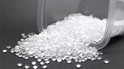 Des granulés en polyéthylène haute densité (HDPE). Photo: VNA