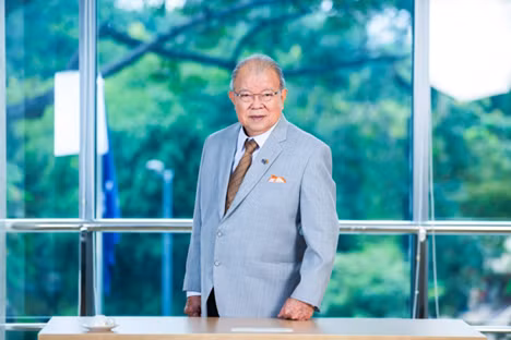 Le professeur, docteur Vo Tong Xuân est un éminent scientifique agricole du Vietnam. Le professeur, docteur Vo Tong Xuân est un éminent scientifique agricole du Vietnam.