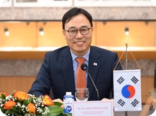 Choi Young-sam, ambassadeur de République de Corée au Vietnam. Photo : Ambassade de République de Corée à Hanoï Choi Young-sam, ambassadeur de République de Corée au Vietnam. Photo : Ambassade de République de Corée à Hanoï